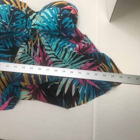 Kona Sol Women's Size Small 4-6 Strapless Twist Bandeau Flyaway Tankini Top New - Picture 12 of 13